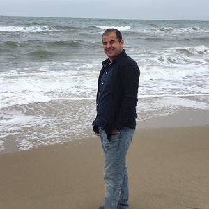 Meet your Posher, Omar sharief